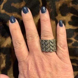 Braided stretch ring